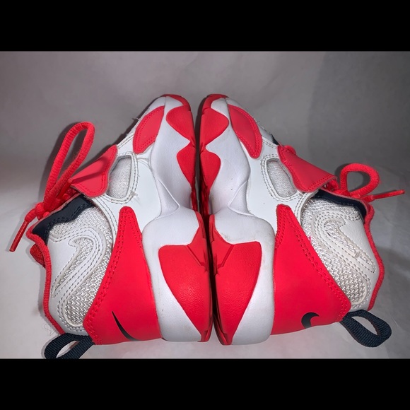 children’s nike shoes - Picture 3 of 5